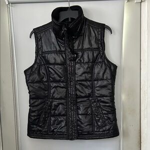 Women’s  Quilted Puffer Vest - Black